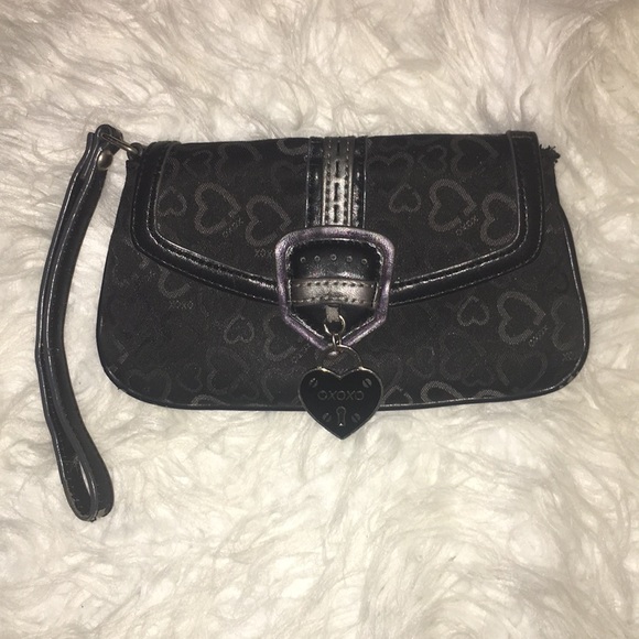 🖤BLACK XOXO CLUCTH/WRISTLET🖤 - Picture 1 of 8